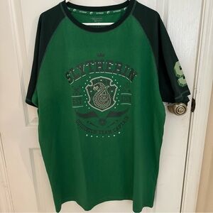 COPY - Wizarding World of Harry Potter*Slytherin Quidditch Team Captain*T-Shirt…